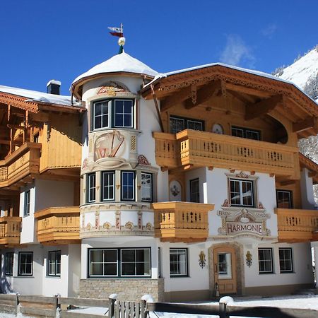 Ferienschloessl Harmonie Hotel Holzgau Ngoại thất bức ảnh