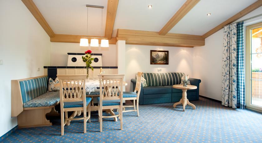 Ferienschloessl Harmonie Hotel Holzgau Ngoại thất bức ảnh