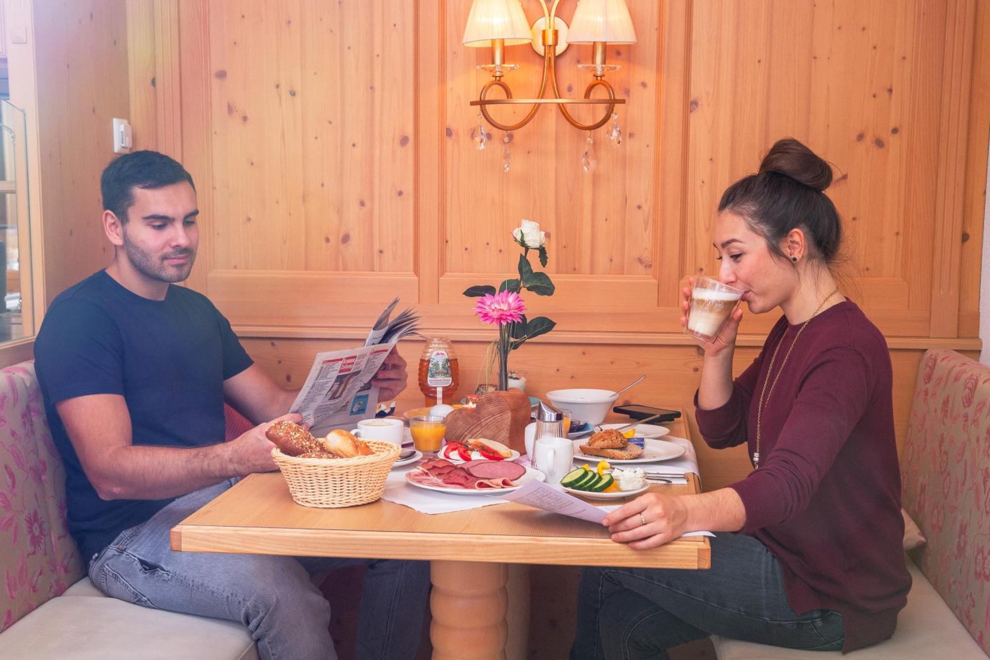 Ferienschloessl Harmonie Hotel Holzgau Ngoại thất bức ảnh