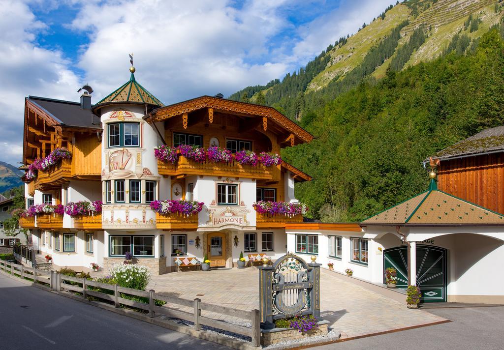 Ferienschloessl Harmonie Hotel Holzgau Ngoại thất bức ảnh