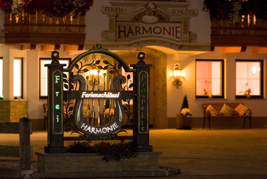 Ferienschloessl Harmonie Hotel Holzgau Ngoại thất bức ảnh