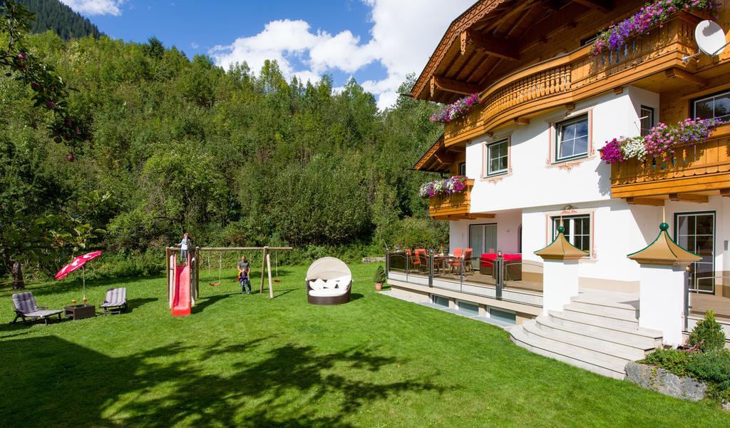 Ferienschloessl Harmonie Hotel Holzgau Ngoại thất bức ảnh
