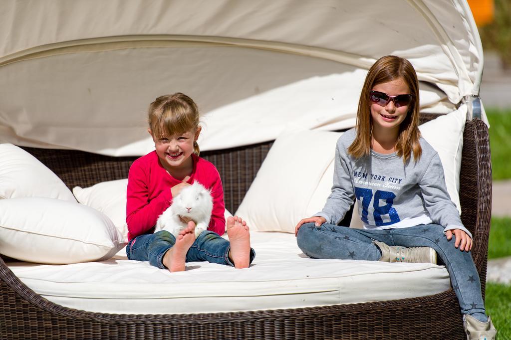 Ferienschloessl Harmonie Hotel Holzgau Ngoại thất bức ảnh
