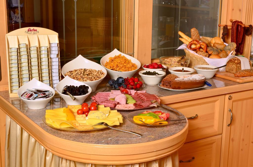 Ferienschloessl Harmonie Hotel Holzgau Ngoại thất bức ảnh